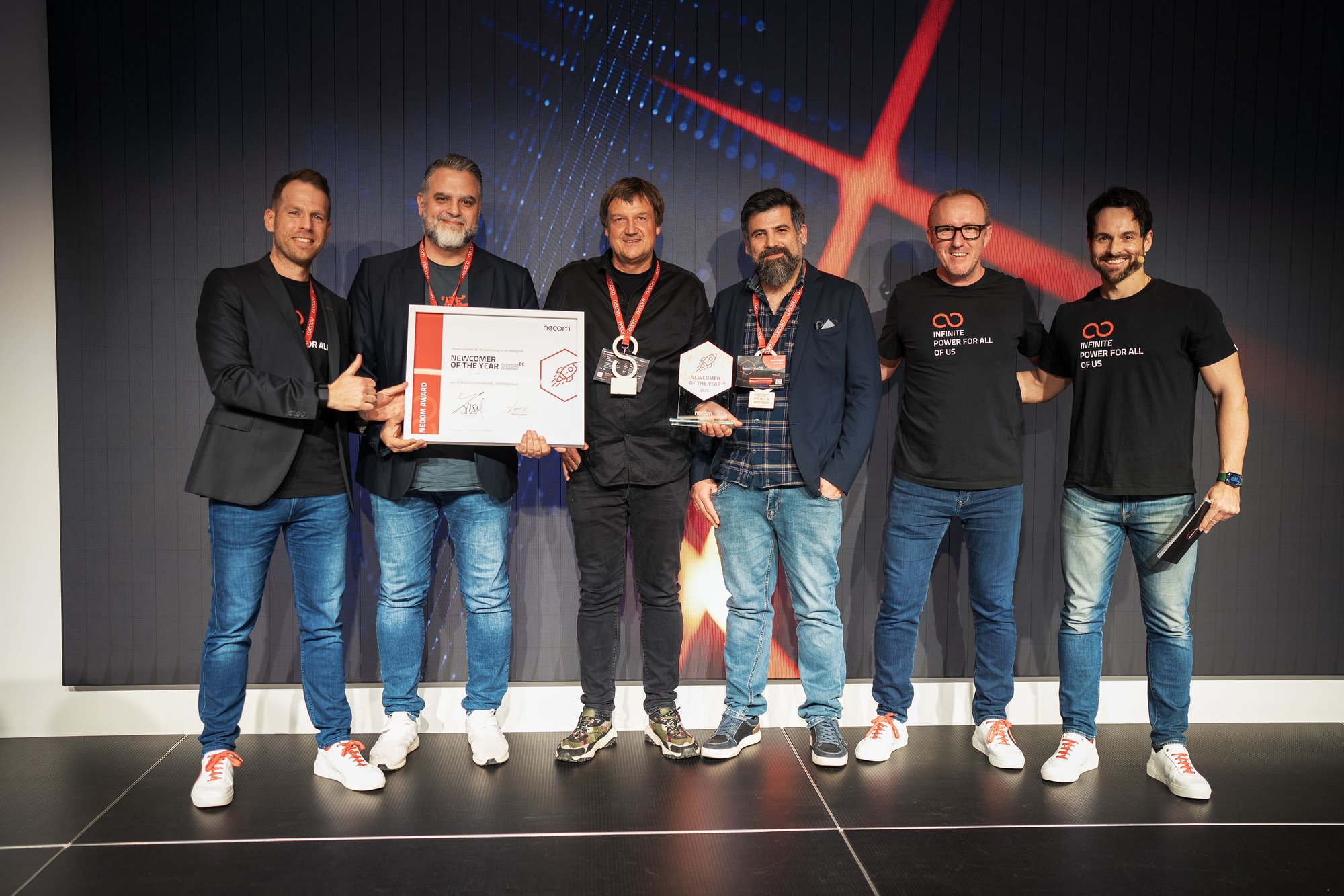 NeoomLive06_neoom_award_rmsolar