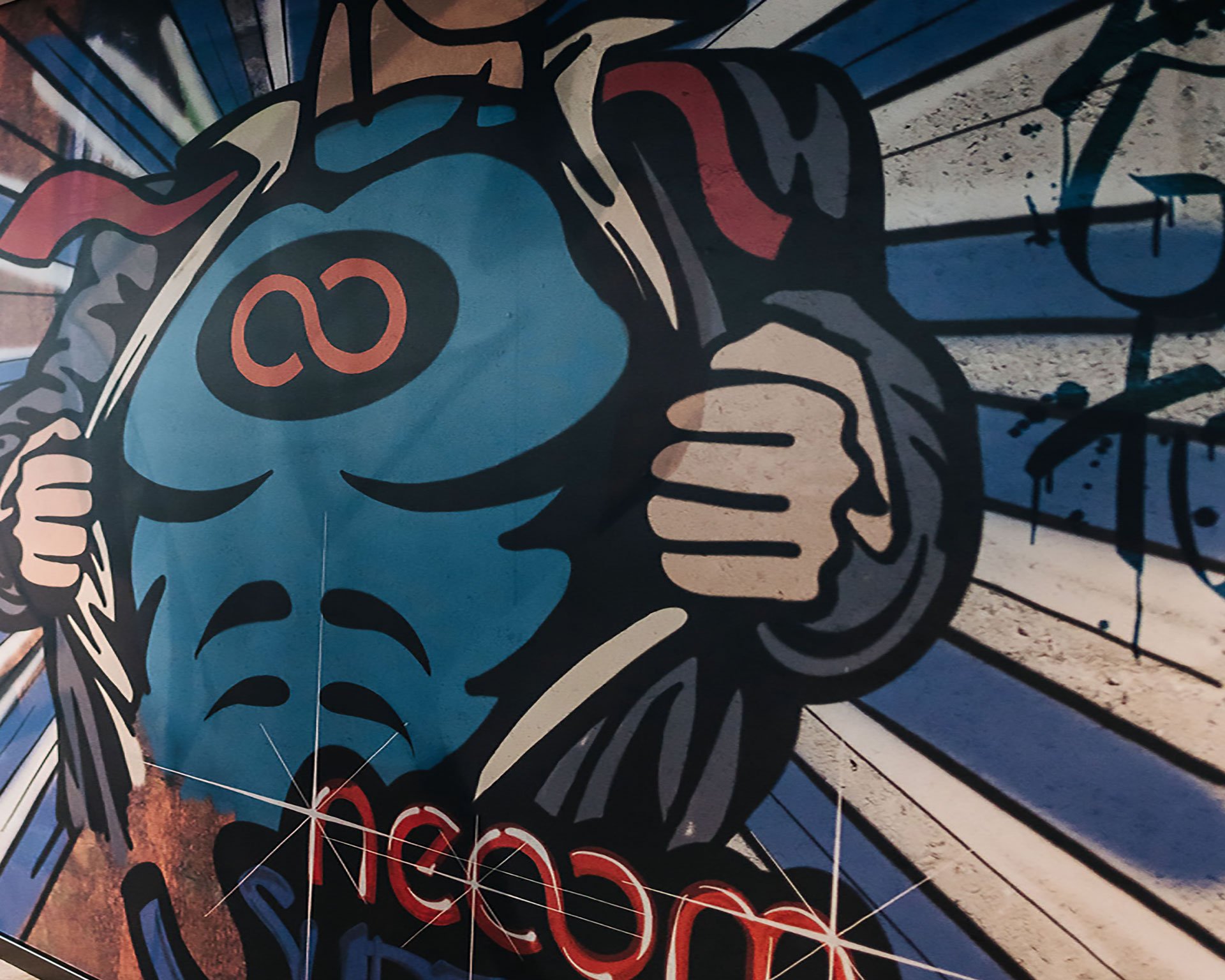 neoom superhero - infinte power for all of us