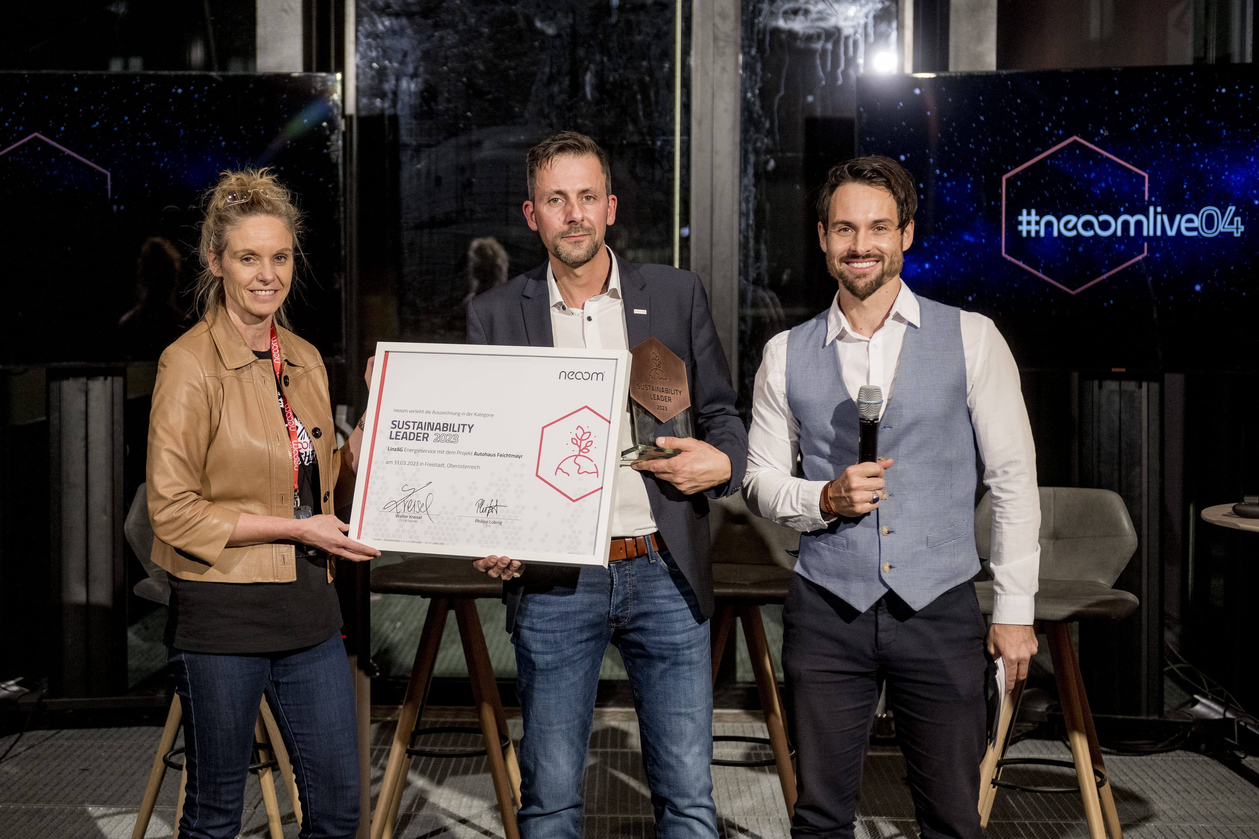neoom Award Sustainability Leader Linz AG Energieservice mit Projekt Autohaus Feichtmayr